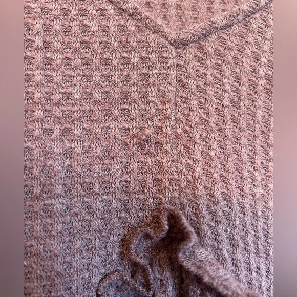 Boutique Peplum Waffle Knit Shirt Mauve - Picture 4 of 4